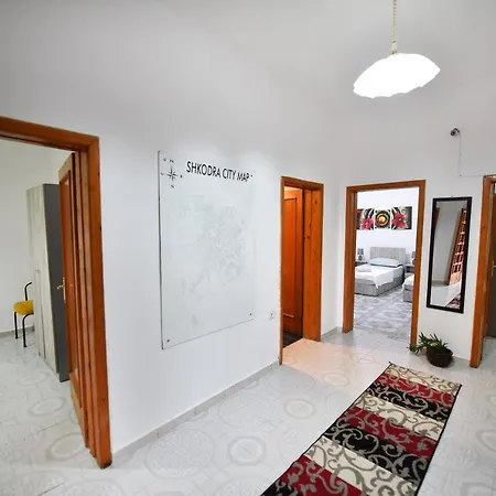Bed & Breakfast 12 Shkoder